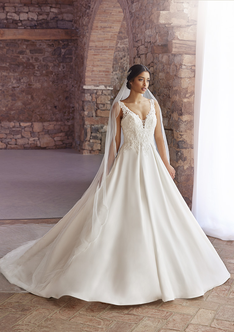 pronovias white one